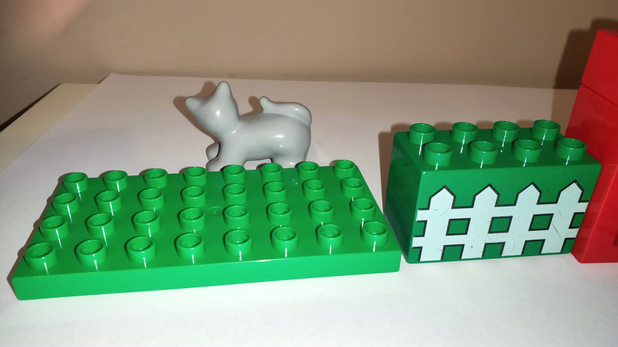 Klocki LEGO Duplo kotek płot domek słońce