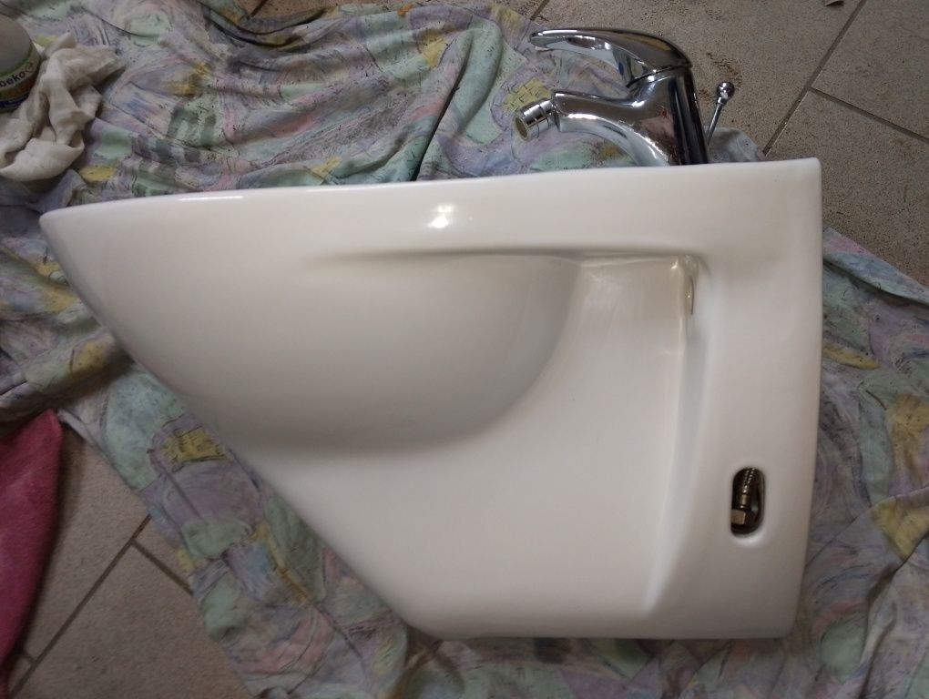 Bidet wiszący uzywany
