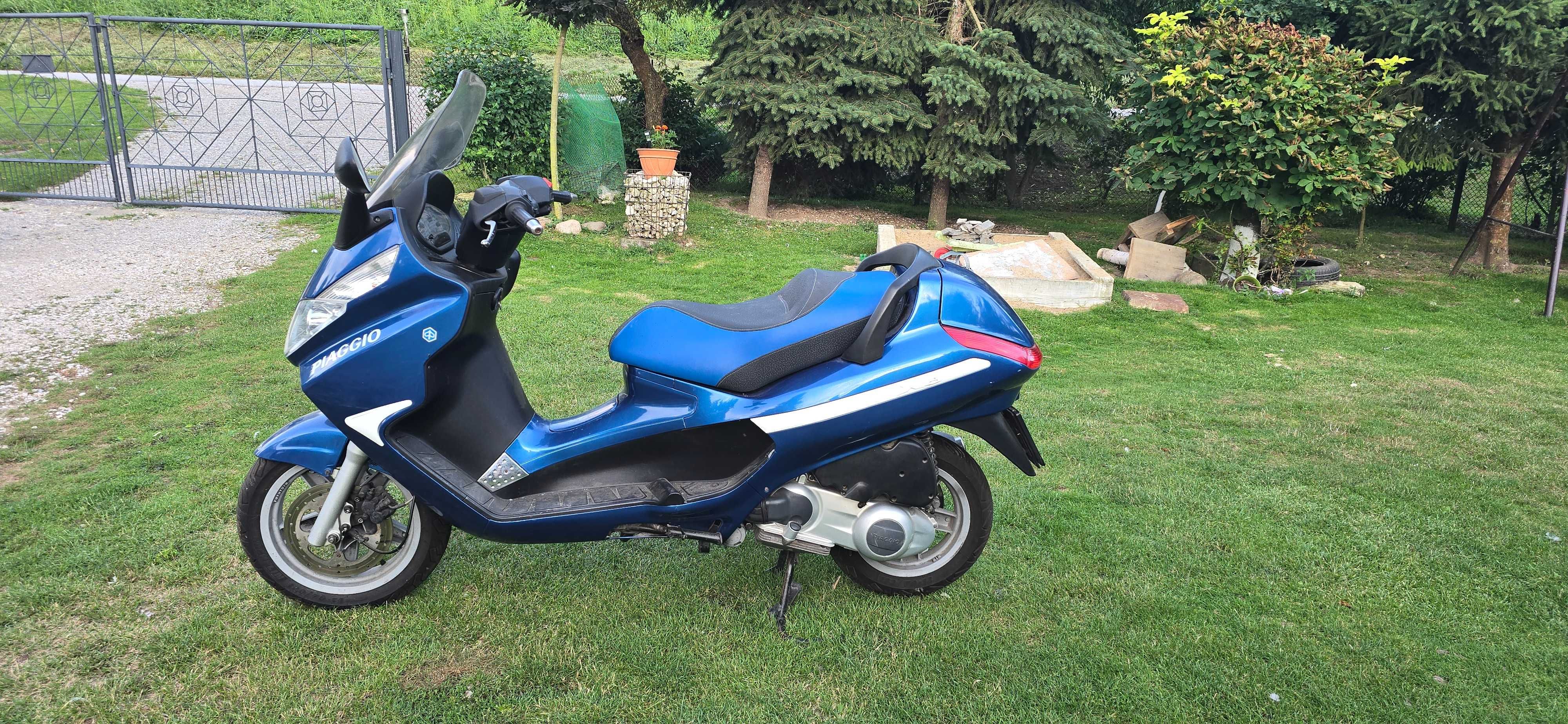 Sprzedam Piaggio X8 125 z 2004 roku