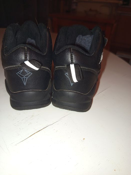 Зимові черевики для хлопчика 28розмір