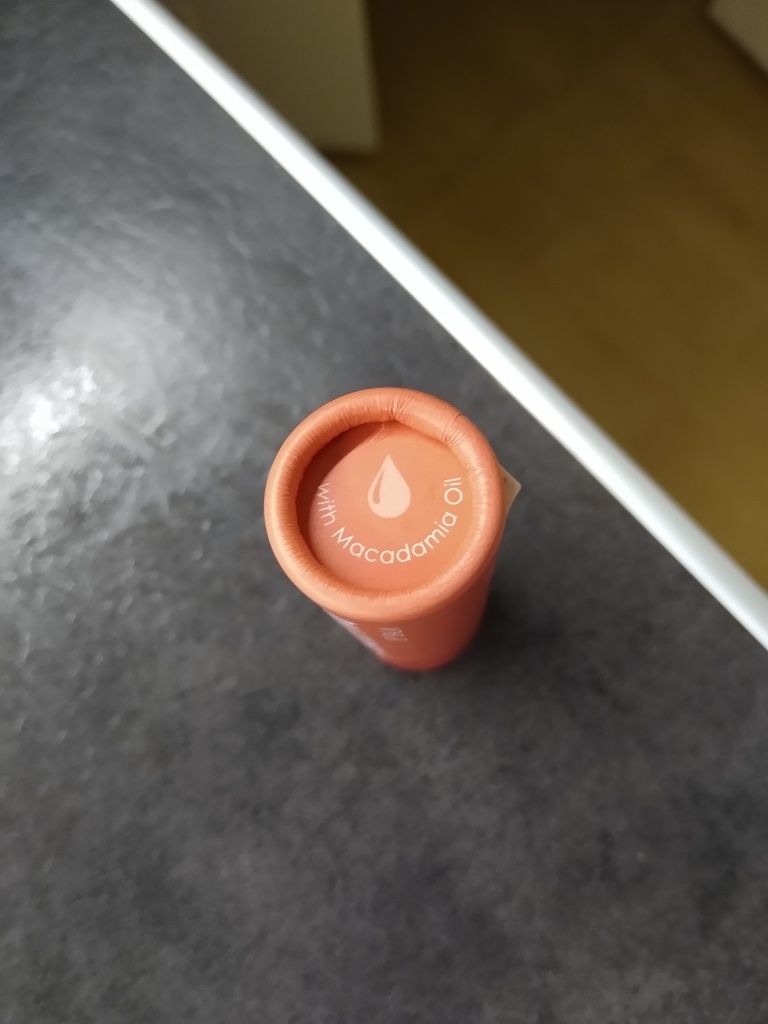 Balsam pomadka do ust Catrice, Sheer Beautifying Lip Balm 030