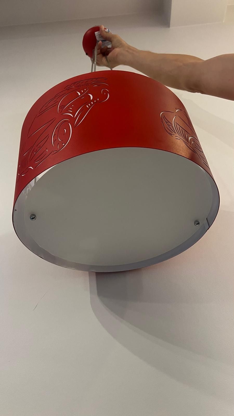 Lampa wisząca czerwony samochód