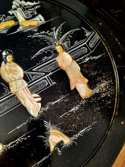 Mesa de apoio,  redonda oriental