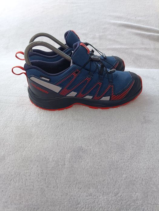 Женские кроссовки Salomon waterproof р39