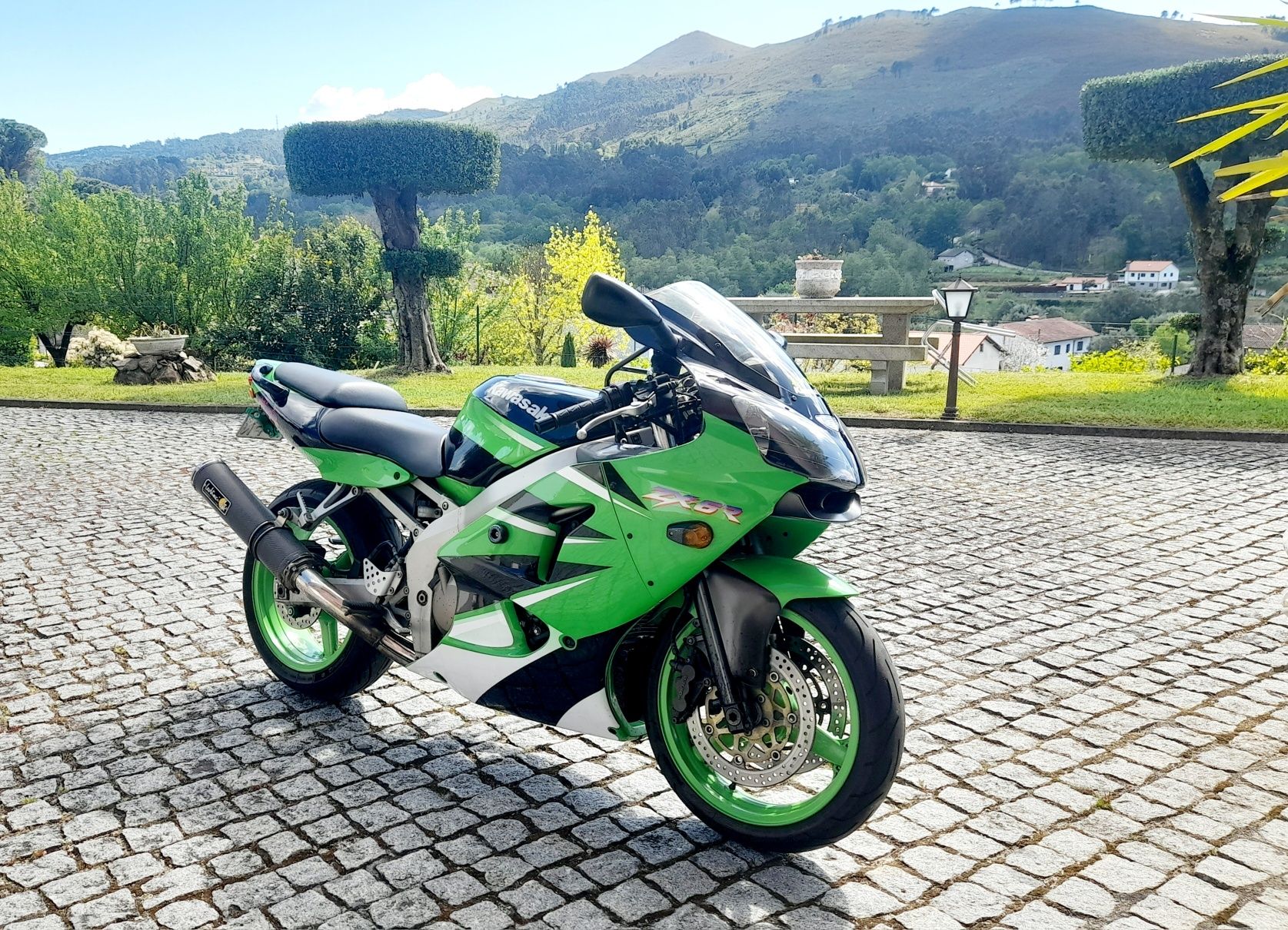 kawasaki ninja zx6r