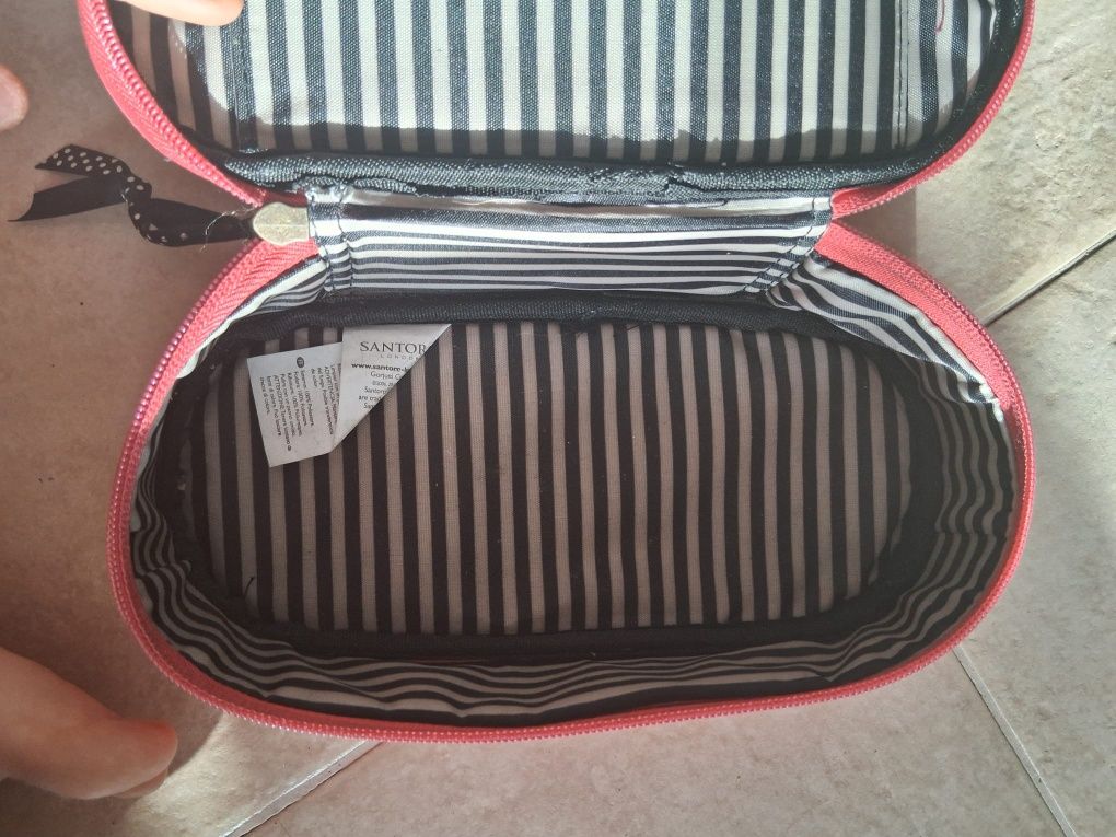 Mochila e estojo escolar da Gorjuss Santoro