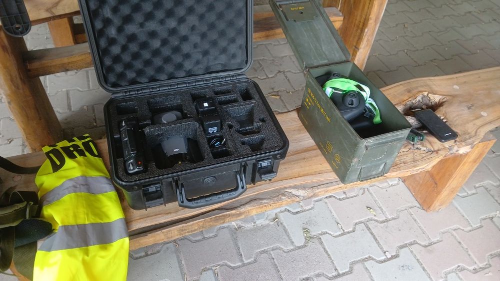 Filmowanie dronem • FPV • Nieruchomości • Eventy • Reklamy