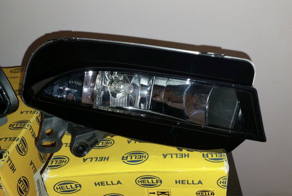 Туманки. Противотуманки Audi A5 (нові) фірми Hella.