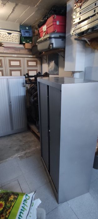 Armarios arrumação com chave