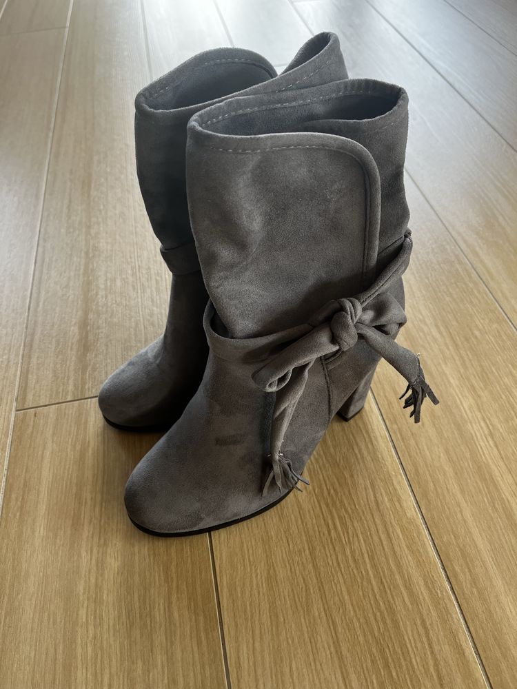 Buty botki kozaki Vices w rozmiarze 38