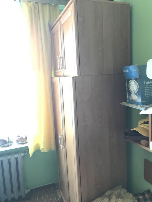 Szafa w okleinie drewnianej