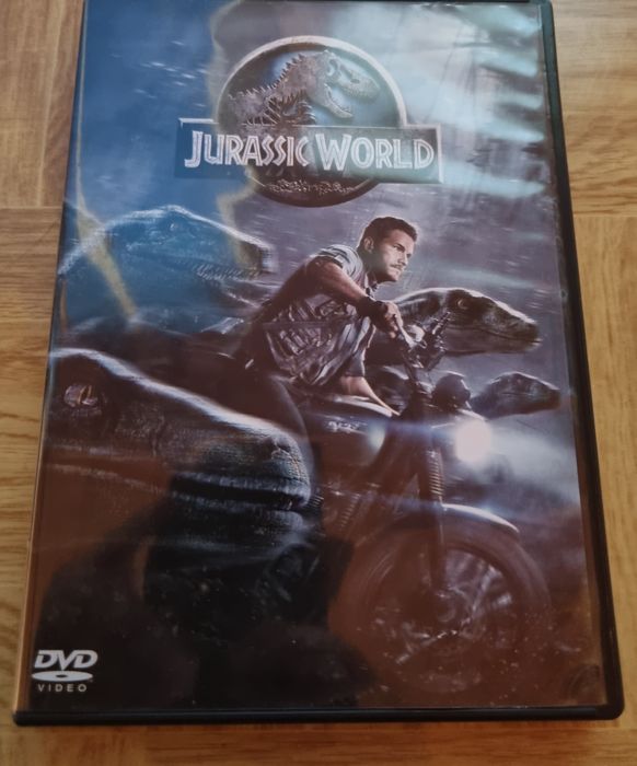 Jurrassic  world  1 dvd