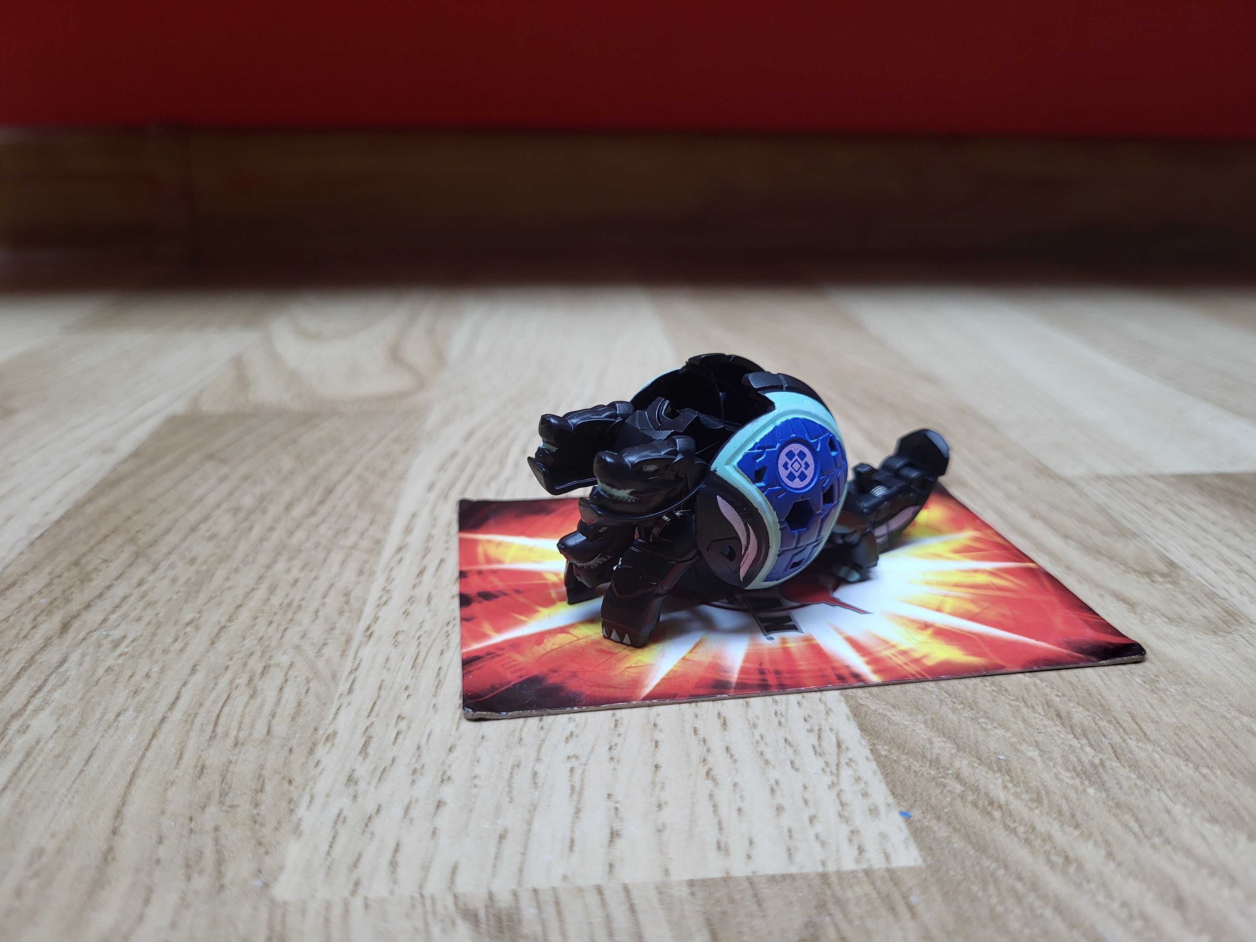 Oryginalna Figurka Bakugan - Darkus Howlkor x Ramparian
