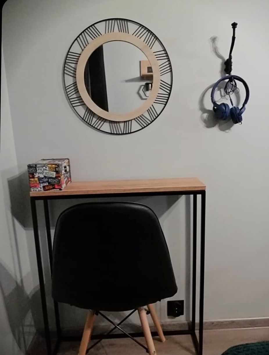 Konsola plus lustro idealny stan