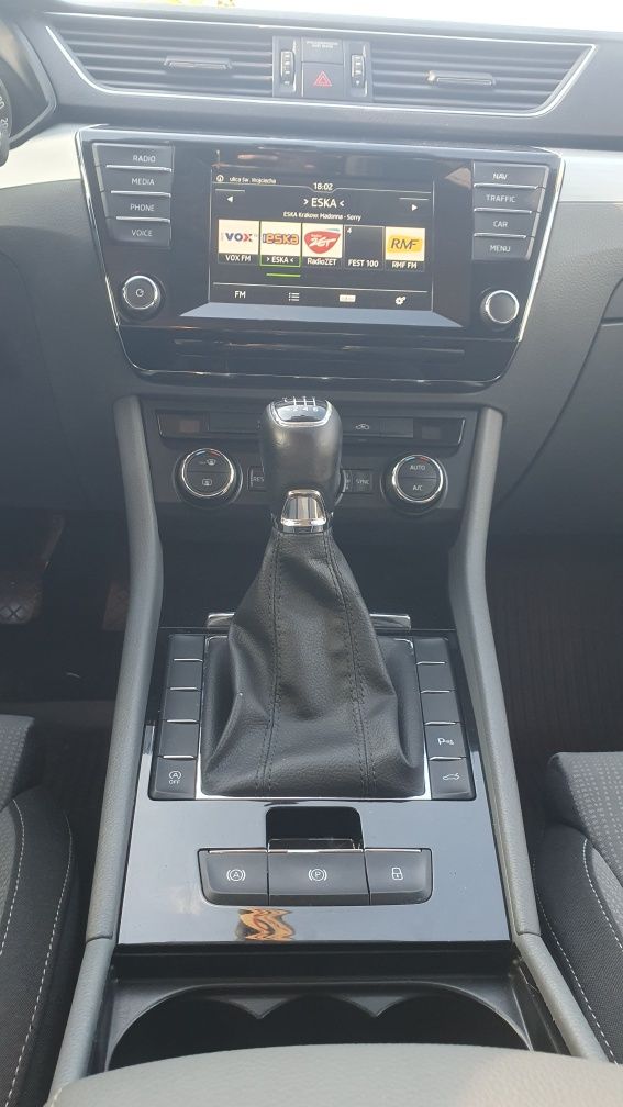 Skoda SUPERB III 2.0 150KM TDI CR Ambition

2.0 150KM TDI CR Ambition