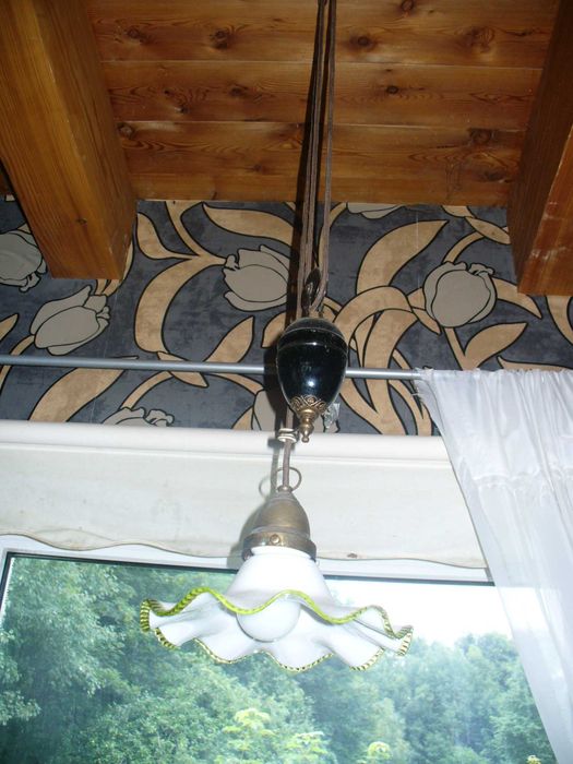 Stara lampa wisząca z wagą okutą mosiądzem