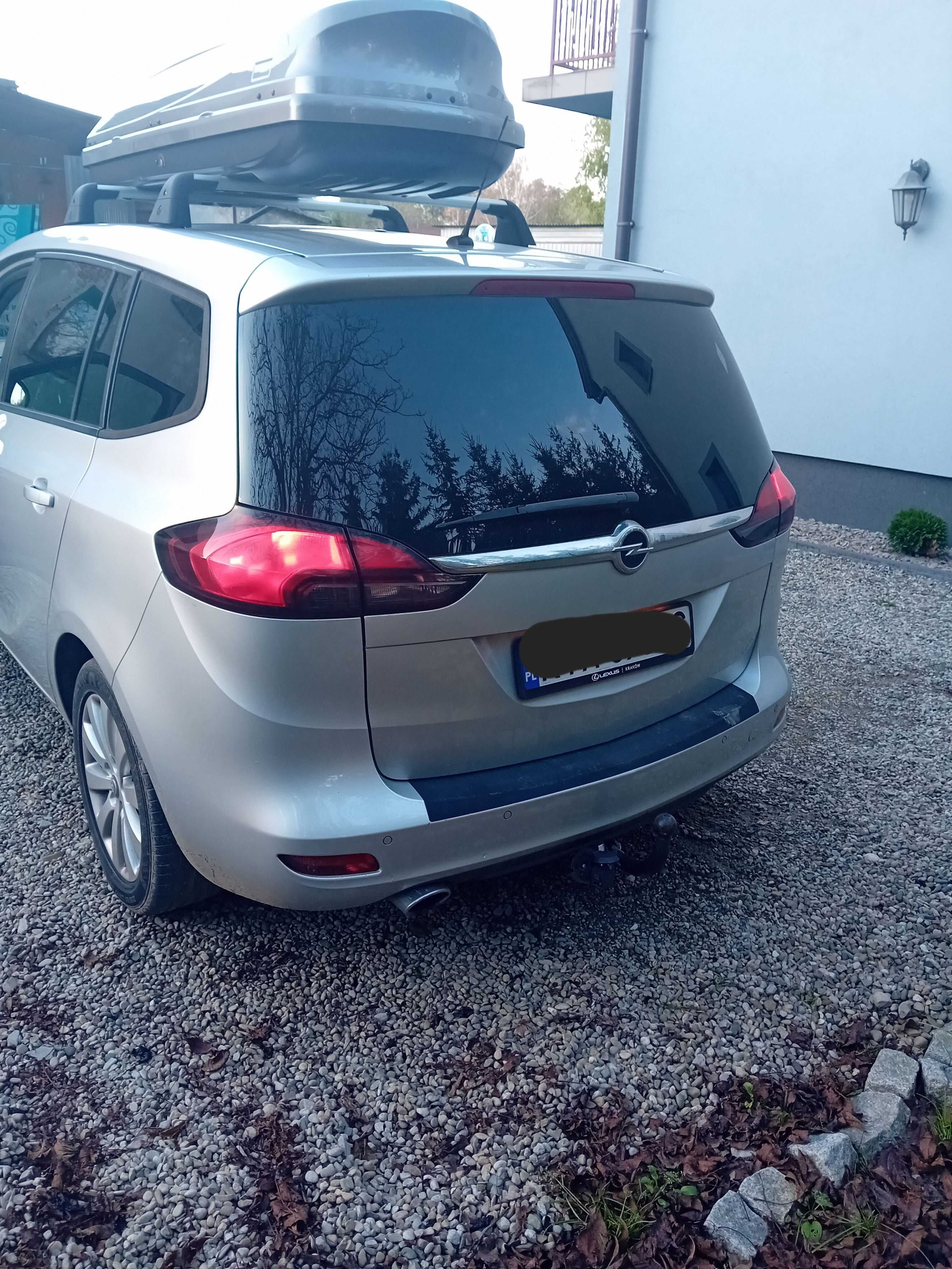 Opel Zafira C 2012 rok . 2.0 CDTI 165 KM Automat! Telewizorki bagaznik