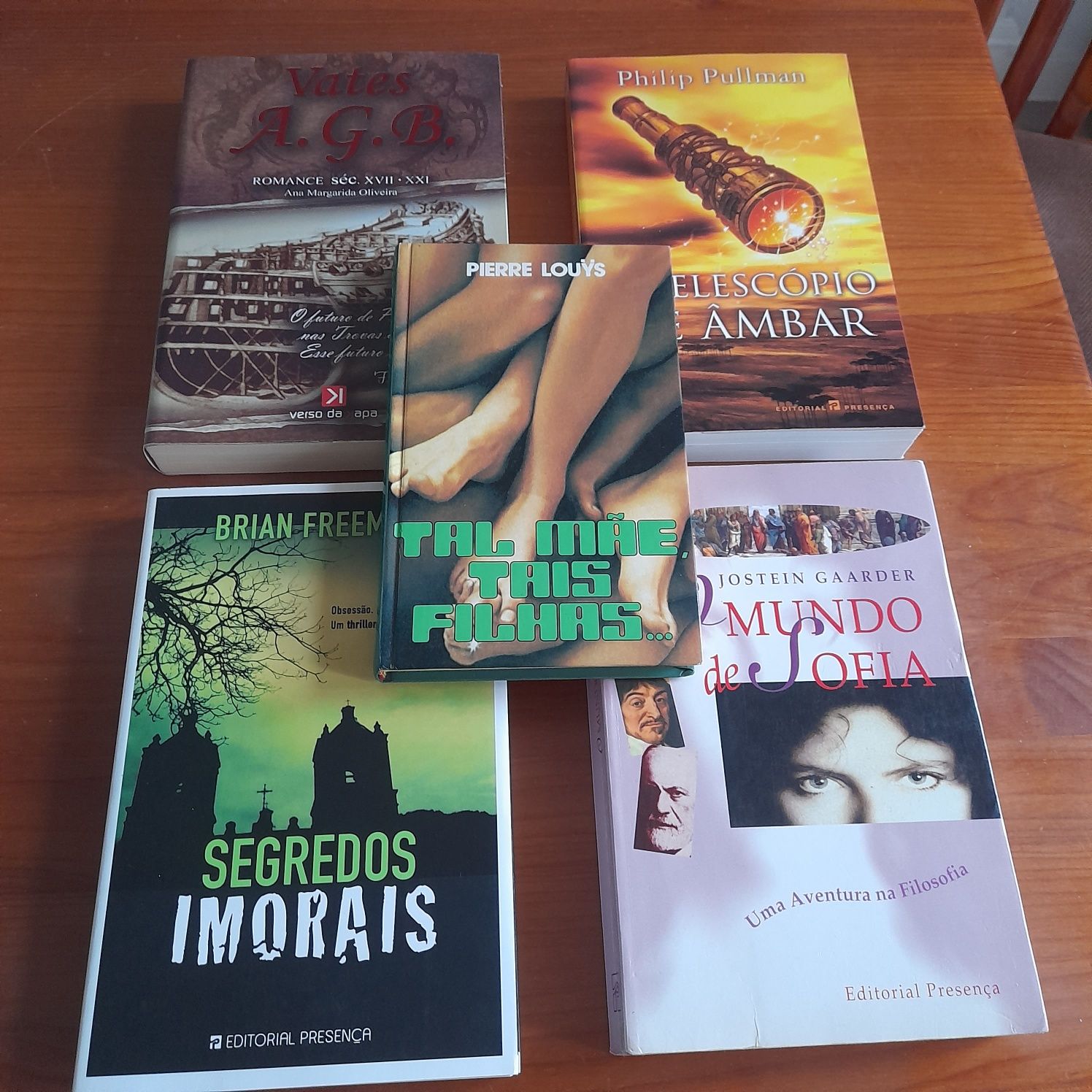 Livro de grandes autores Best Sellers