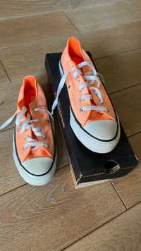 Neonowe trampki Converse 36.5