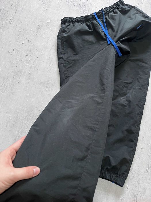 Czarne spodnie dresowe Nike vintage / szelest / y2k baggy trackpants