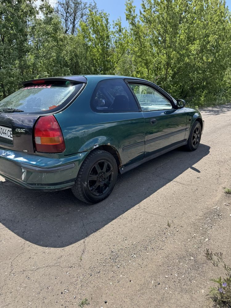 Хонда Civik 1.4i 1998г