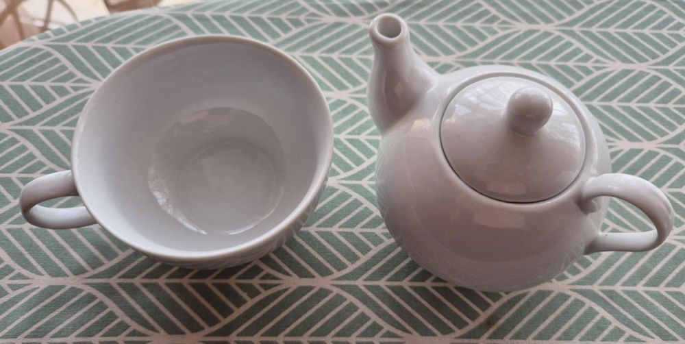 Vários peças em porcelana