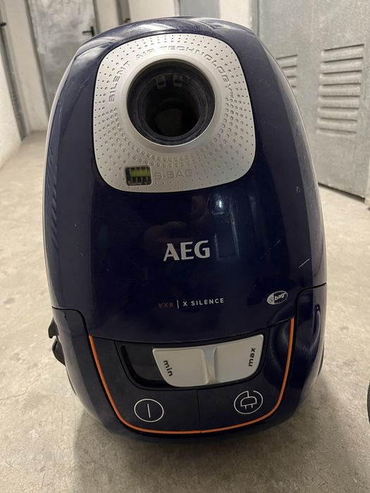 Aspirador AEG VX8 Silence