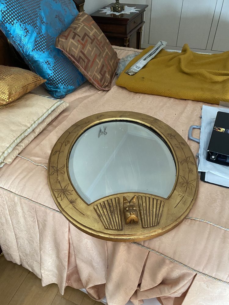 Espelho dourado antigo