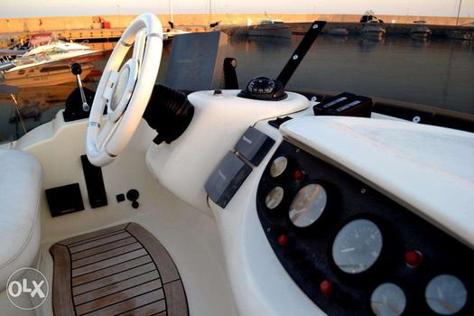 Яхта Azimut 39