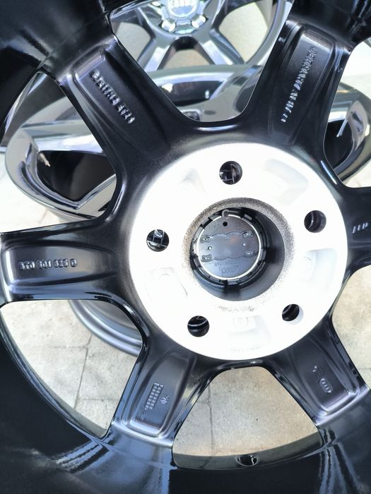 Диски оригінал Audi r17 5x112