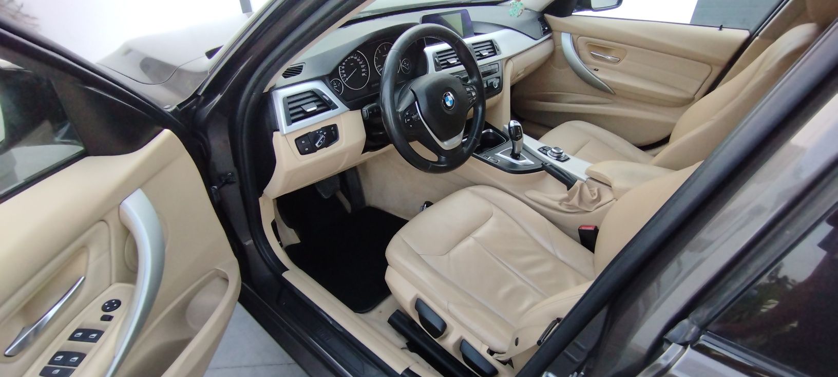 BMW 320d F30 2013