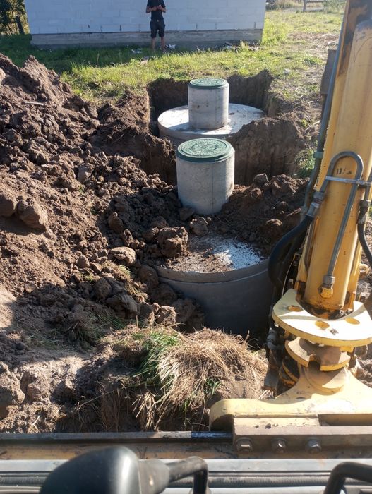 Обсадка скважен, копка вигрібних ям, траншей