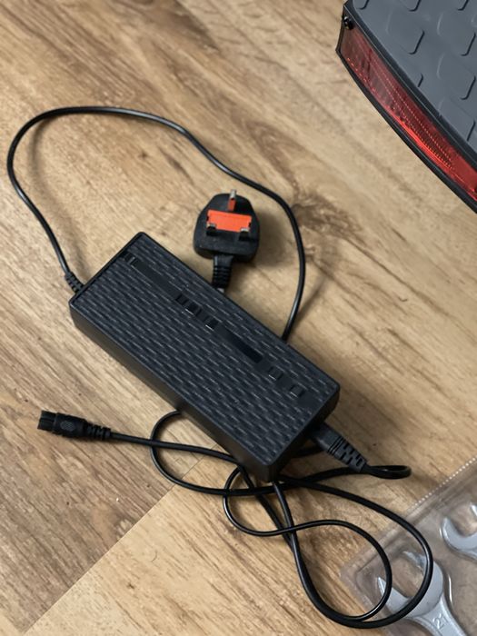 Електричний самокат новий  HITWAY