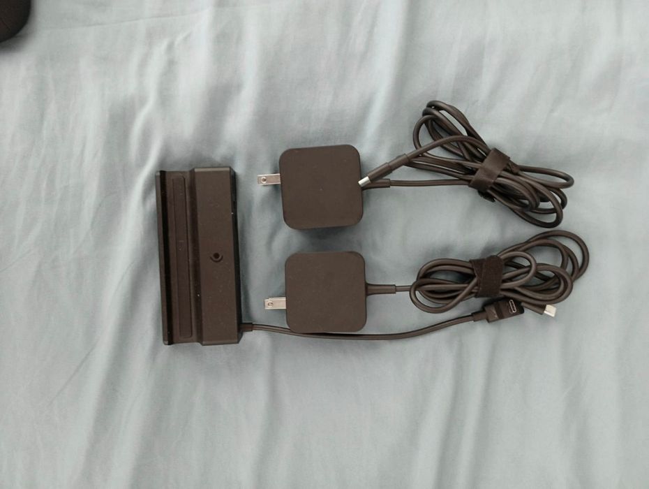 Steam deck com periféricos e accesorios.