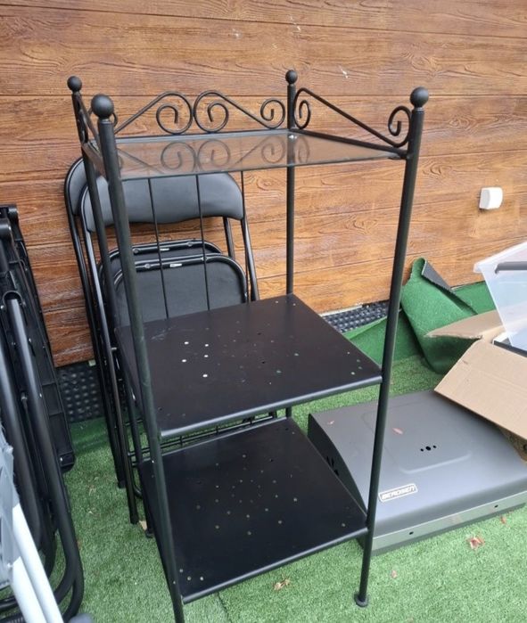 Regały metalowe  czarne.