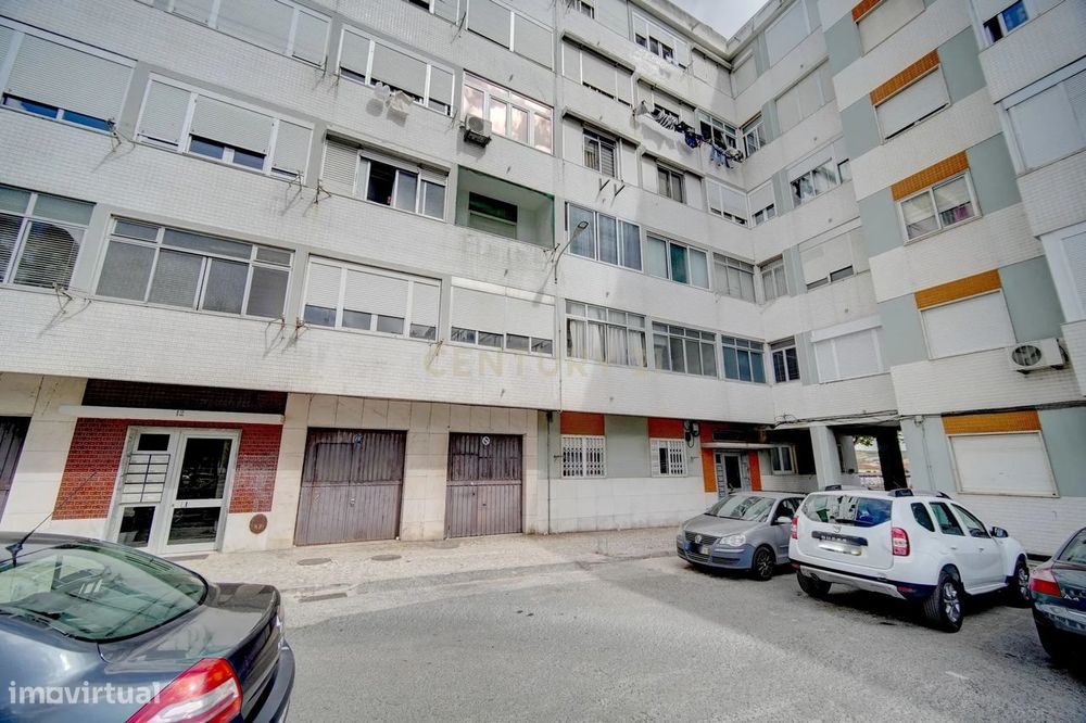 Apartamento T3 em Monte Abrãao: Localização e envolvente Privilegiadas