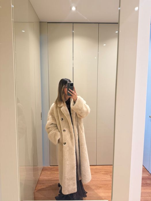 Sobretudo da marca TiAmo tamanho único. Novo com etiqueta.