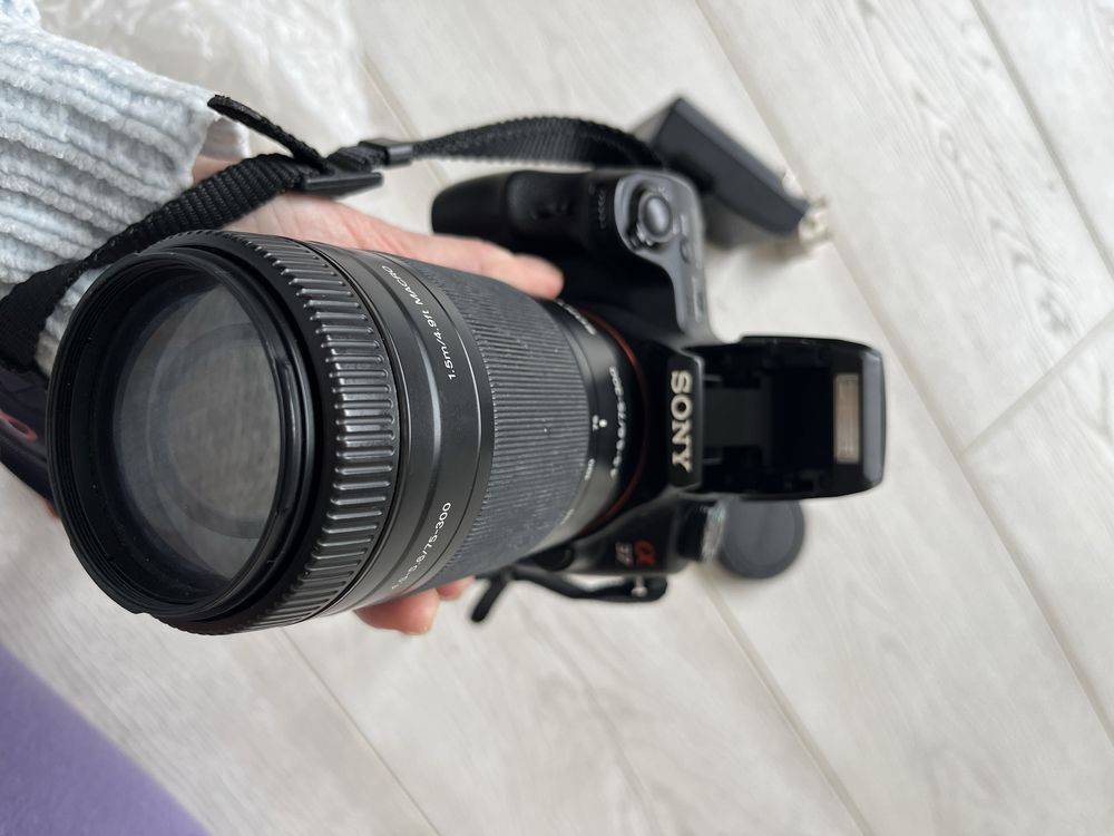 Фотоапарат Sony SLT-A37K, обʼєктив DT 18-55 mm