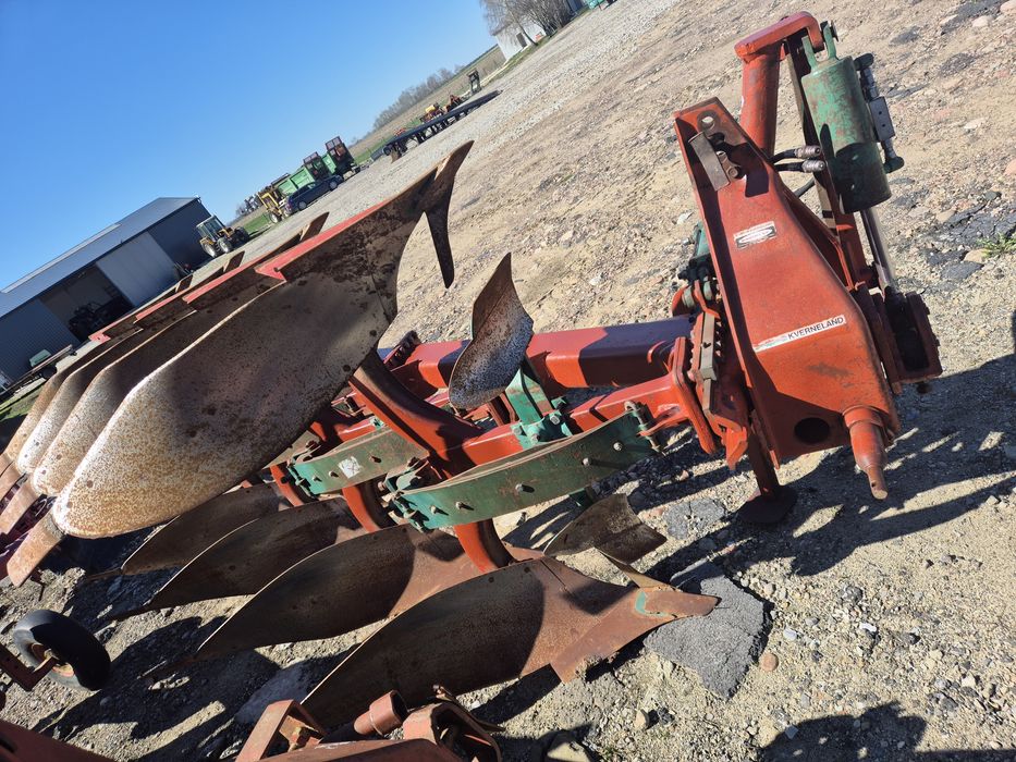 Pług Kverneland 4 resor 3+1