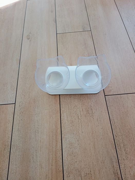 Кормушка для котів