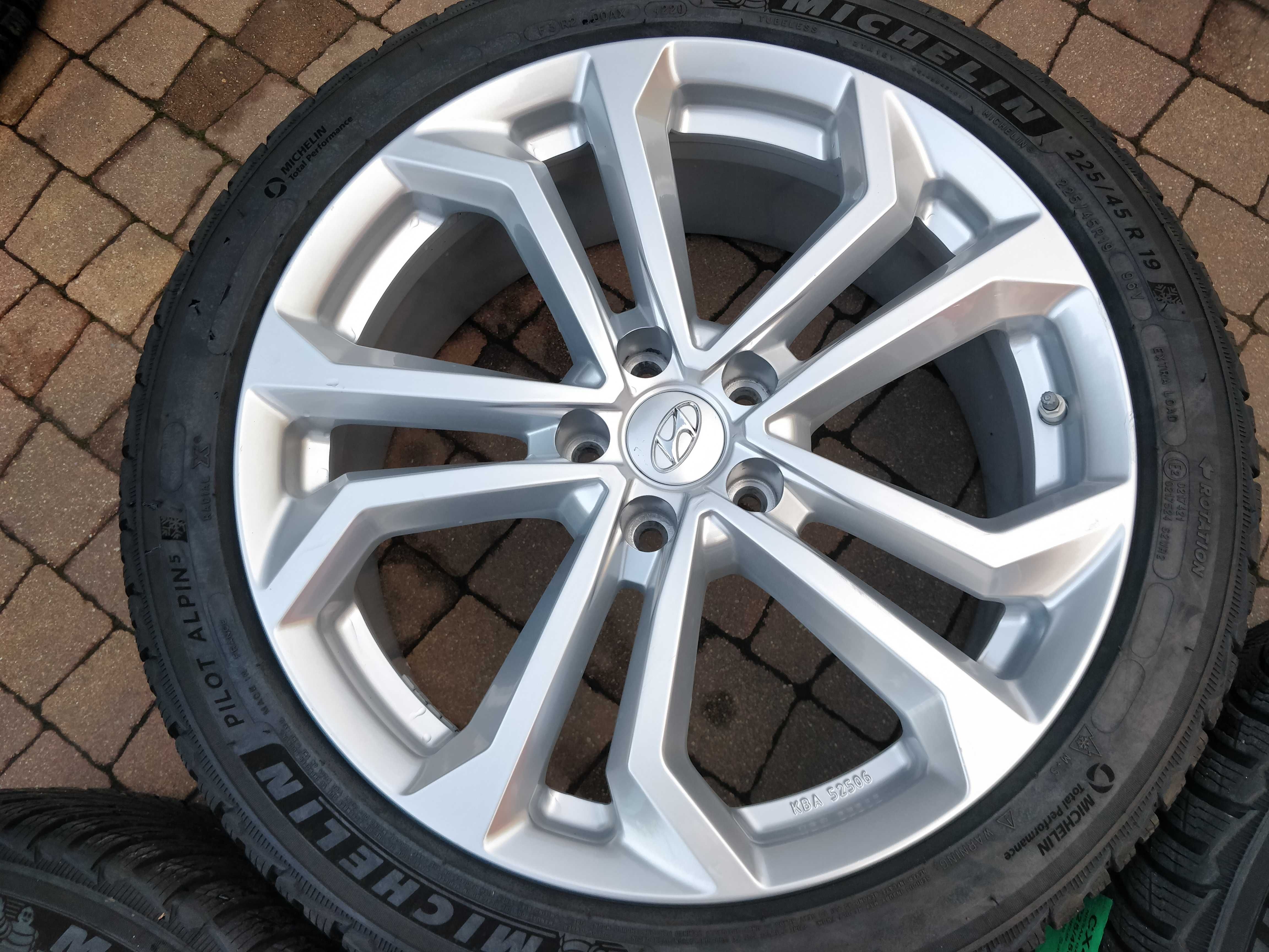 3486. Alufelgi 19" Hyundai ix35 ix55 Grandeur Coupe 8J ET37 5x114.3