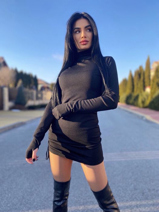 Сукня у рубчик