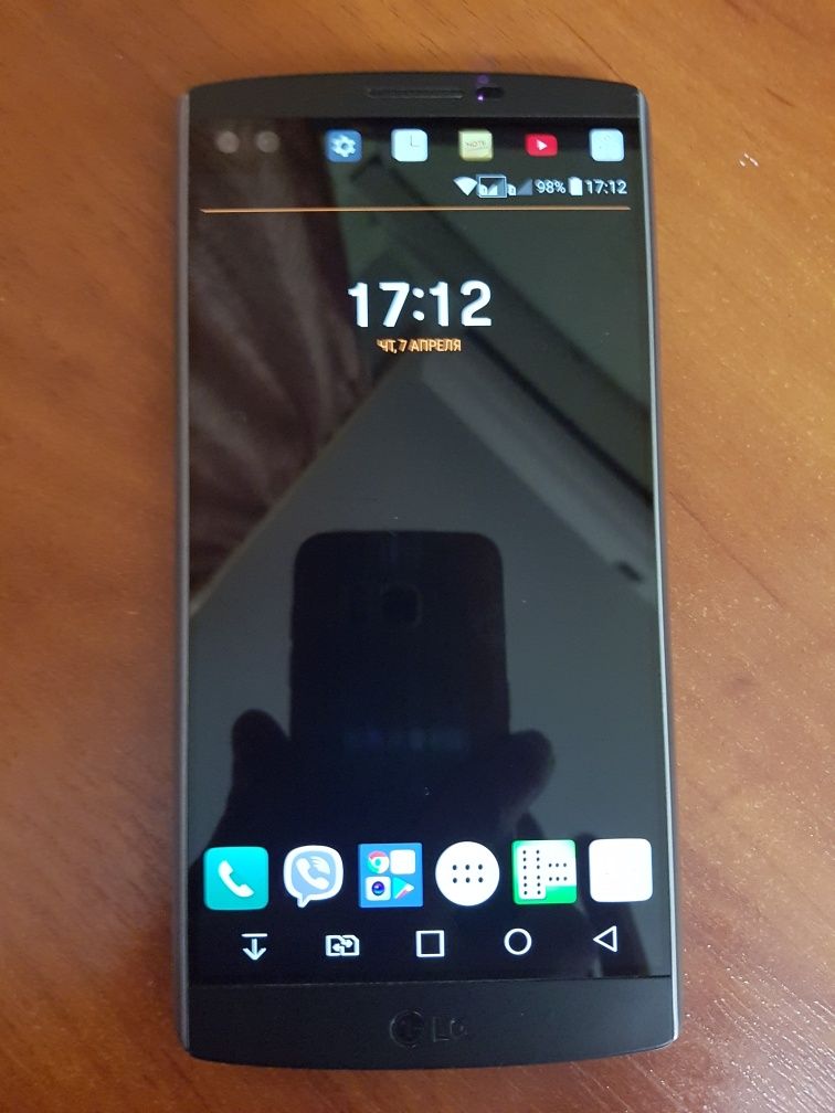 Продам  LG V10 под ремонт