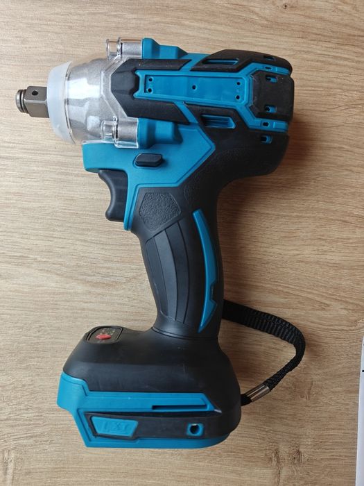 Шуруповерт,гайковерт