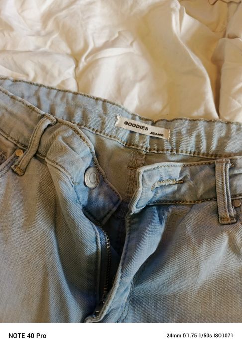 Spodnie jeansowe perełki 38