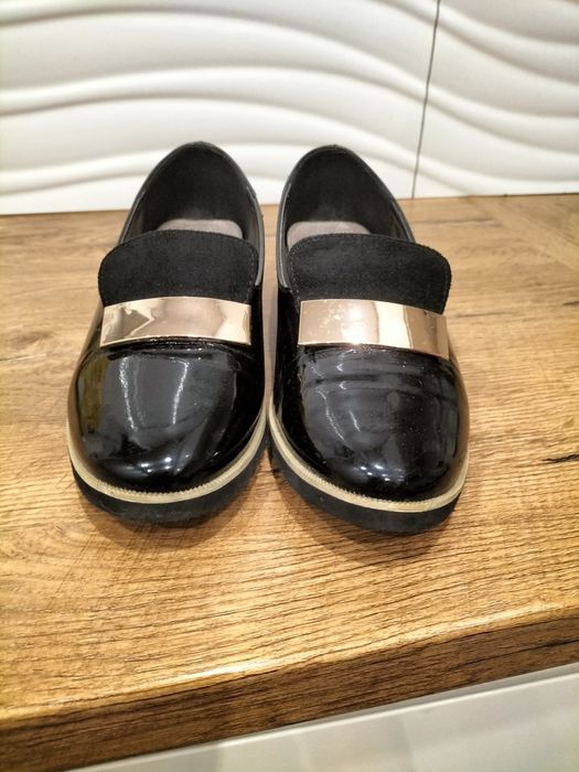 Piękne mokasyny dla dziewczyny