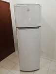 Frigorífico com Congelador INDESIT
