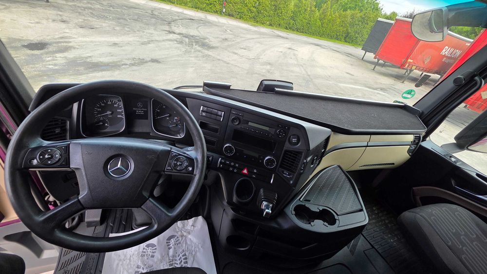 Mercedes Actros MP4 lowdeck mega 2016
