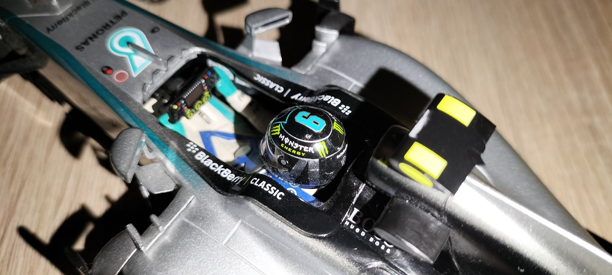 F1 Mercedes W06 1:18 Nico Rosberg Minichamps