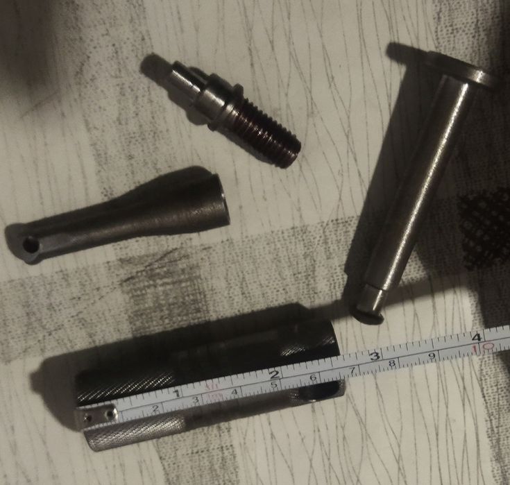 Замок саморобний.